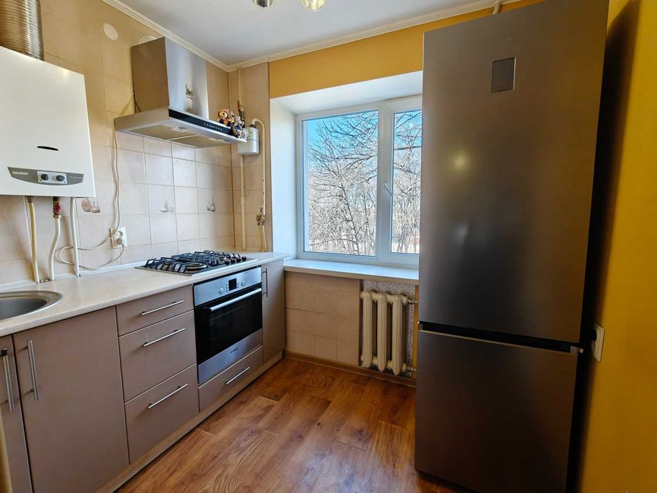 Продається двокімнатна квартира на Ближньому Замості