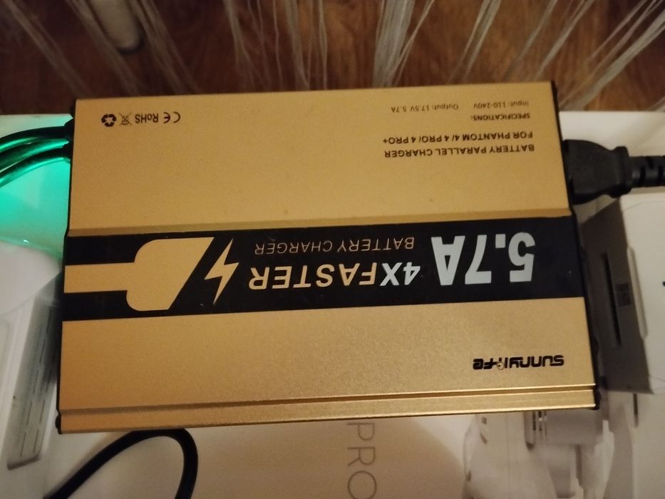 Dron DJI dji Phantom 4 pro Pro Full zestaw Walizka ładowarka  baterie