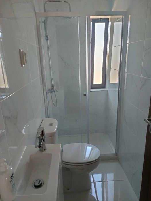 Quarto para arrendamento a estudantes com anexo