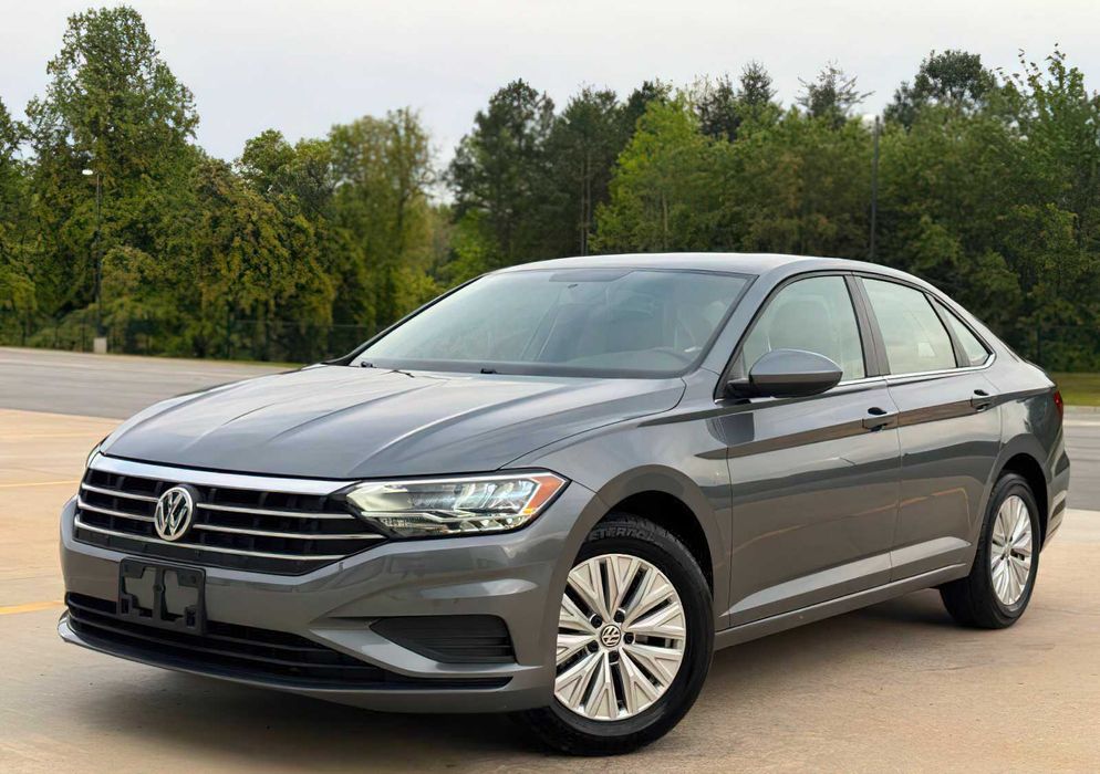 Volkswagen Jetta SE      2020