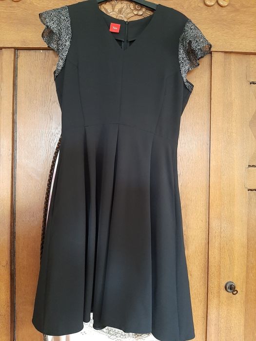 Sukienka Tiffi L - czarna, elegancka