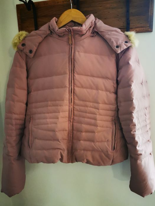 Blusão de senhora com capuz