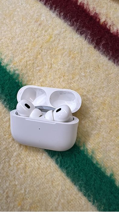 Airpods pro 2.