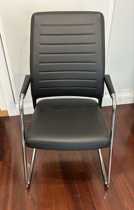 Cadeira de escritorio executivo/vistante em pele