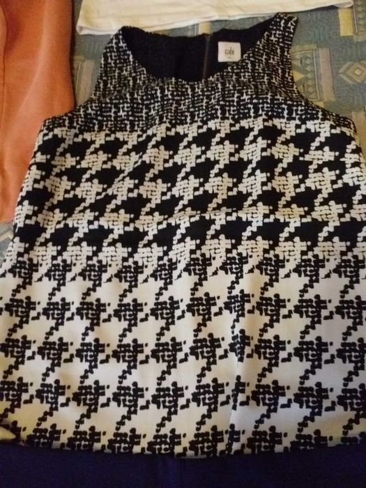 Лот женских вещей.