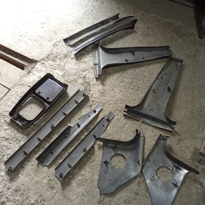 Продам пласмасу салона форд сієра