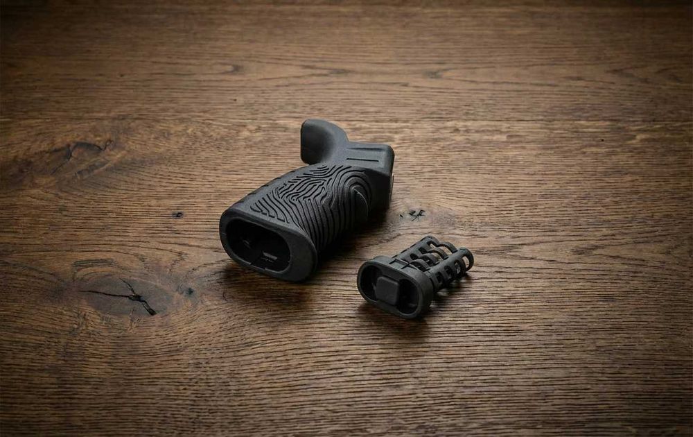 Пістолетне прорезинене руків’я з виступом для AR-15 / M16 / M4, чорне