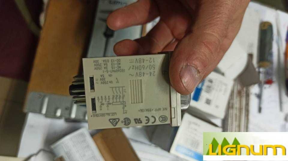 Przekaźnik czasowy Omron H3CR-A