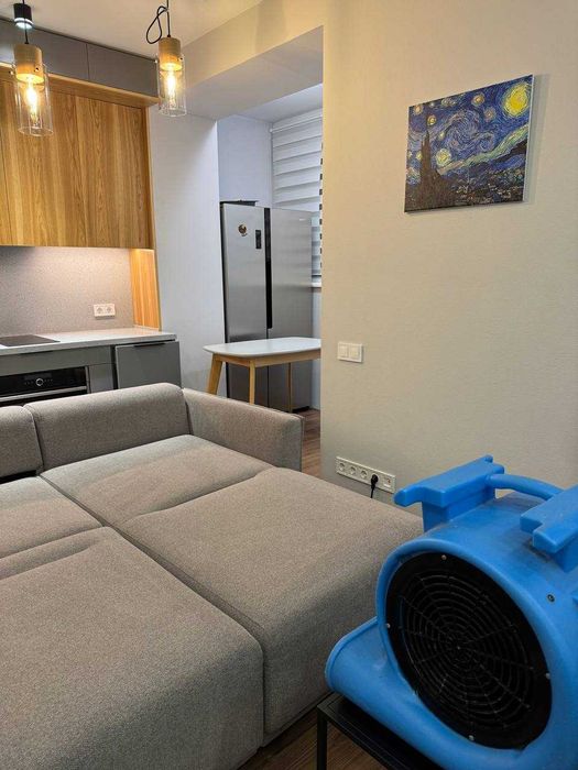 Прибирання квартир та будинків / Клінінг / Хімчистка меблів