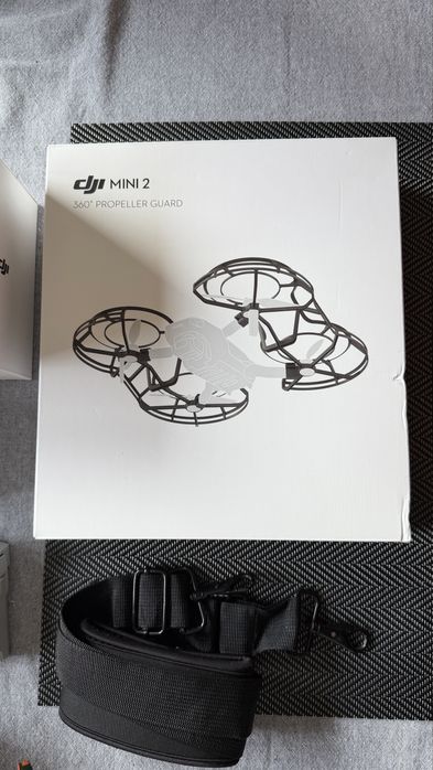 Dron DJI Mini 3 PRO-Fly Combo z kontrolerem DJI RC