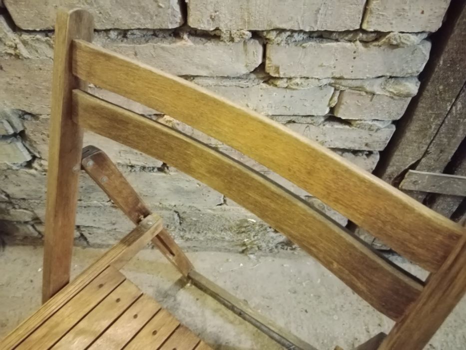 Krzesło składane ze sklejki