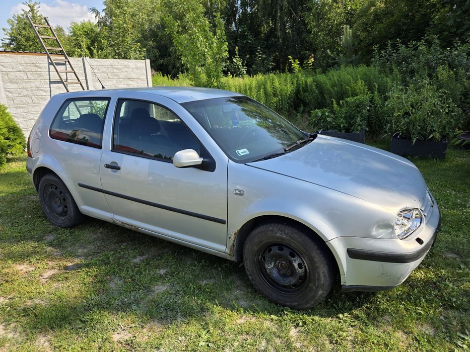 Volkswagen Golf IV 1999 rok 1.4