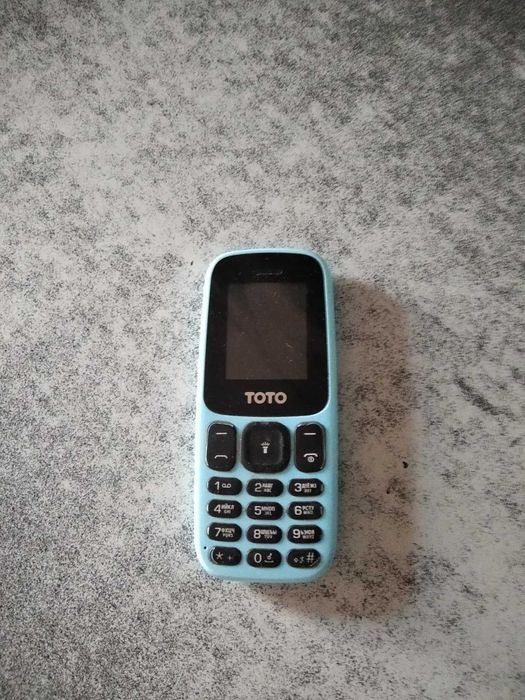 Телефон мобильный кнопочный Тото