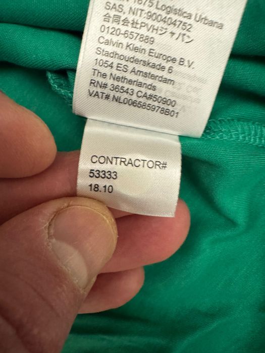 Продам шикарну  футболку/поло Calvin Klein,висока якість.Нова!