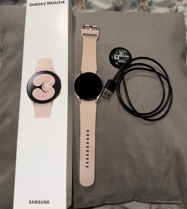 Смарт-годинник Samsung Galaxy Watch 4 40mm Gold (SM-R860NZDASEK)