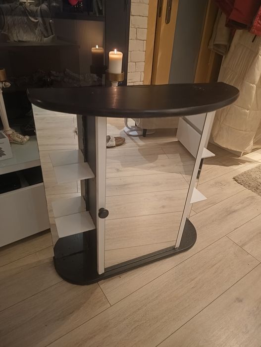 Szafka z lustrem, łazienkowa. Odnowiona.