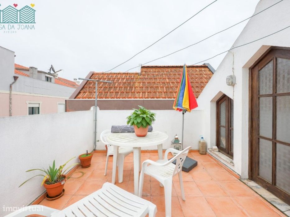 Moradia T3 com Terraço no Bairro da Beira-Mar