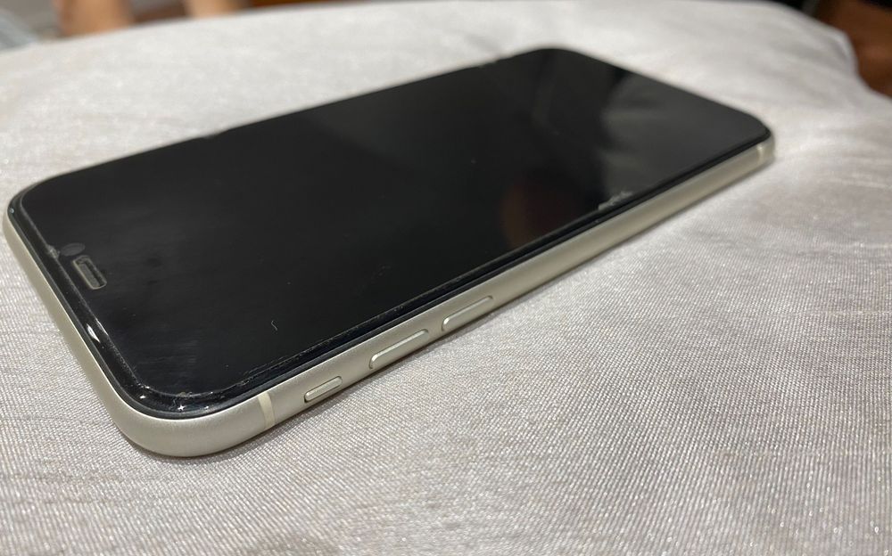 IPhone 11 Branco - 128GB