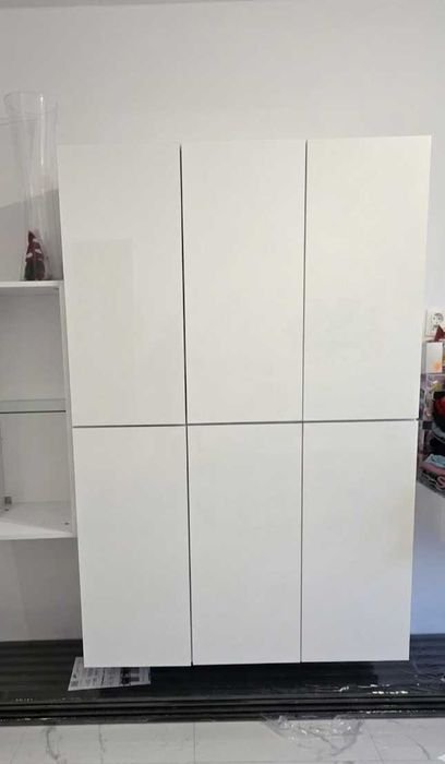 Zestaw szafek modułowych białych