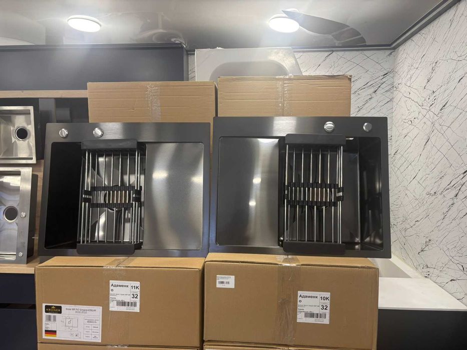 Кухонна мийка Kroner Schwarze  Уцінка!  Товщина 3мм/1мм