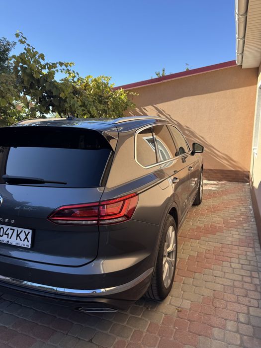 Продам Volkswagen Touareg 2021р.
