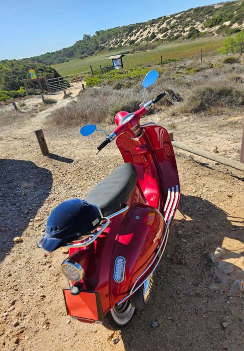 Scooter 125 estilo - 2015 - 14000 km - Lisboa