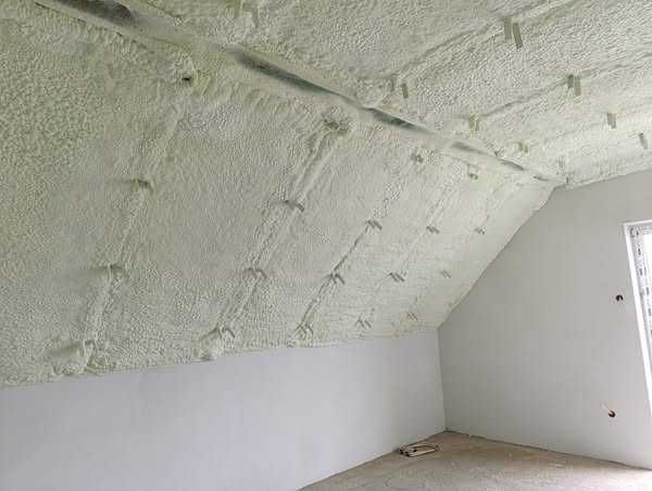 Od 55 zł Ocieplenia pianką PUR, Piana, izolacja poddasza - wieszaki