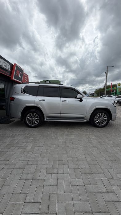 Toyota Land Cruiser Тойота Ленд Крузер 300 Premium 2022 р 3,3 дизель 10АКПП ІДЕАЛЬНИЙ