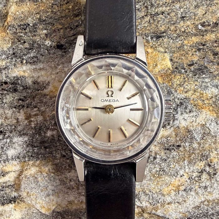 Zegarek Omega Sapphette "Diamond Cut" - NOS - Portuguese Connection - 1966