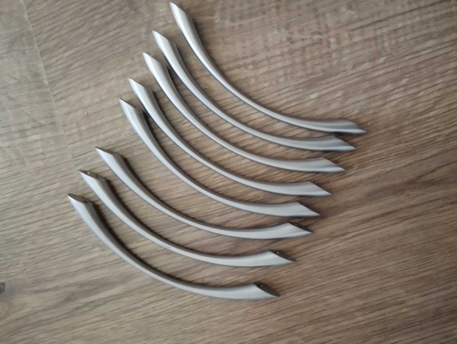 Меблеві ручки різні