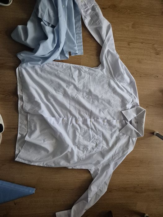 2 koszule niebieska i Biała