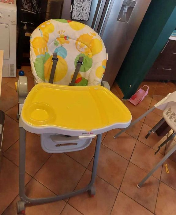 Cadeira infatil para alimentação