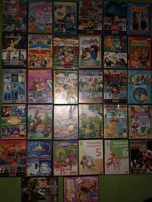 DVD150枚　まとめ売り Фильмы, мультфильмы,караоке на DVD дисках 150 шт.: 20 грн. - CD