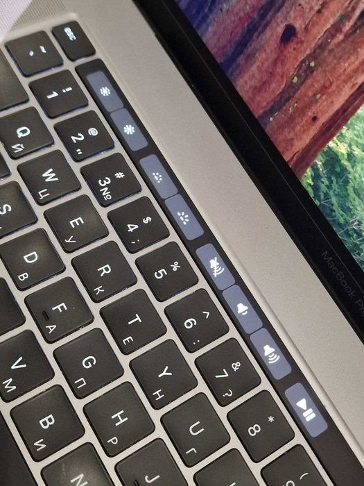 Ноутбук Apple MacBook Pro 16