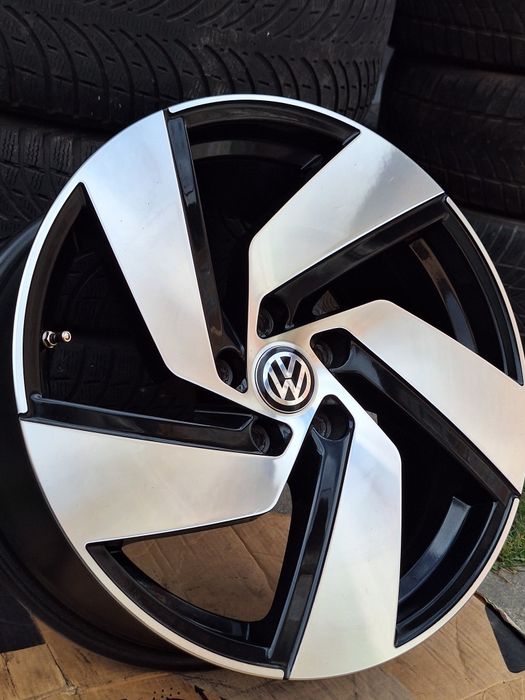 Литі диски R18 VW Golf 8 ID4 Tiguan 2 Passat B8 Alltrack