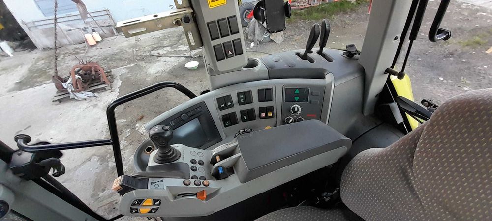 Ciągnik Claas Arion 640