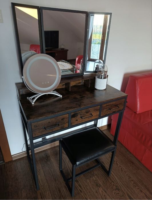 Toaketka w stylu loft