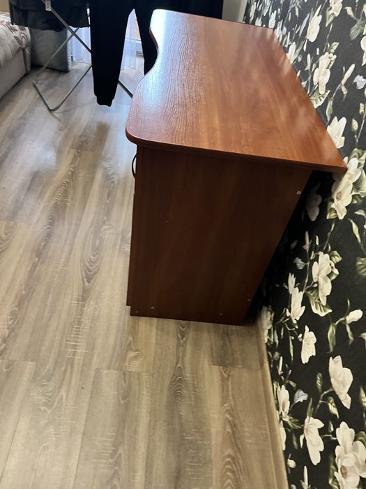 Продам стіл компʼютерний