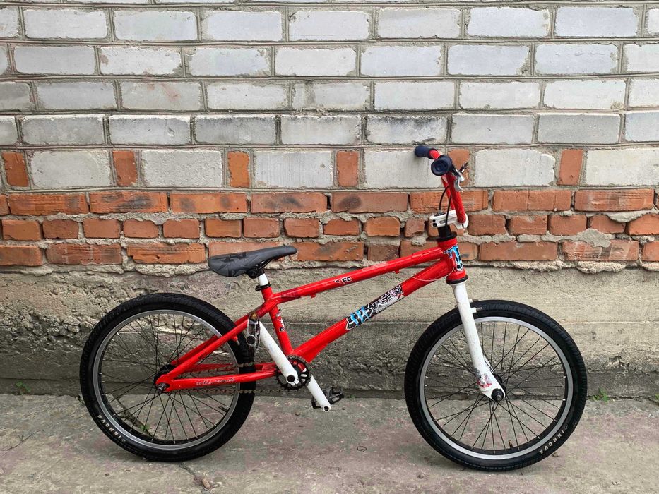 Велосипед  BMX, дешево, якість, майже новий терміновий продаж, переїзд