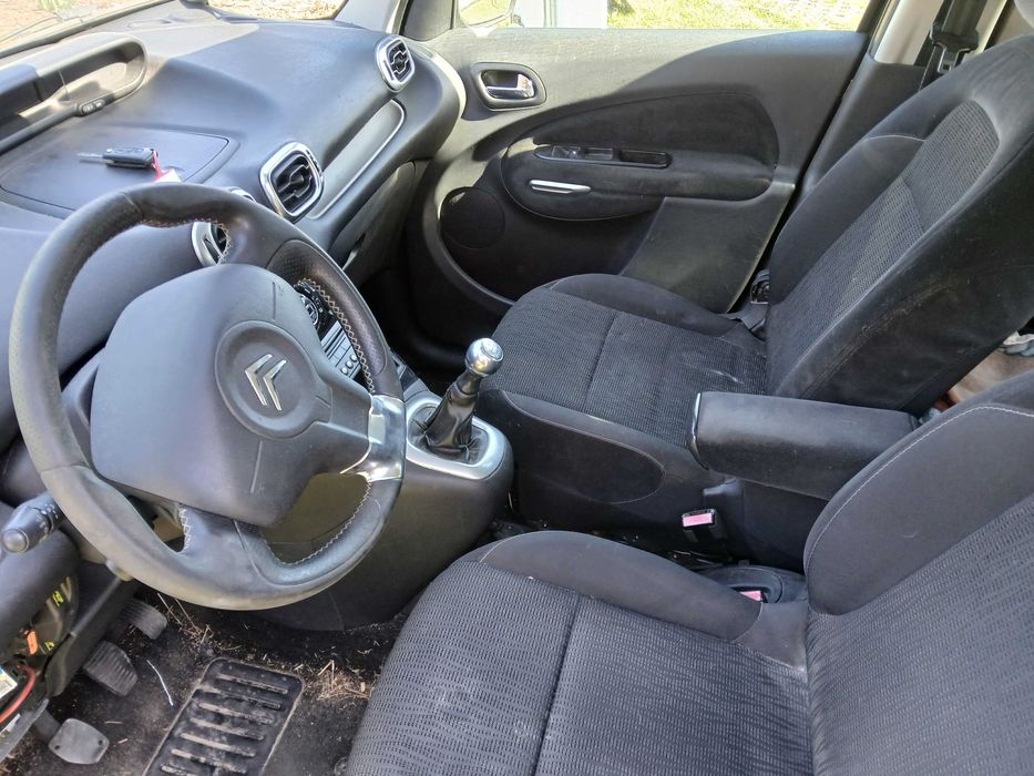 Citroen c3 picasso 1.6 benzyna na cześć 2011 rok