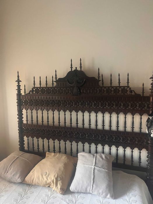 Cama Antiga em bom estado