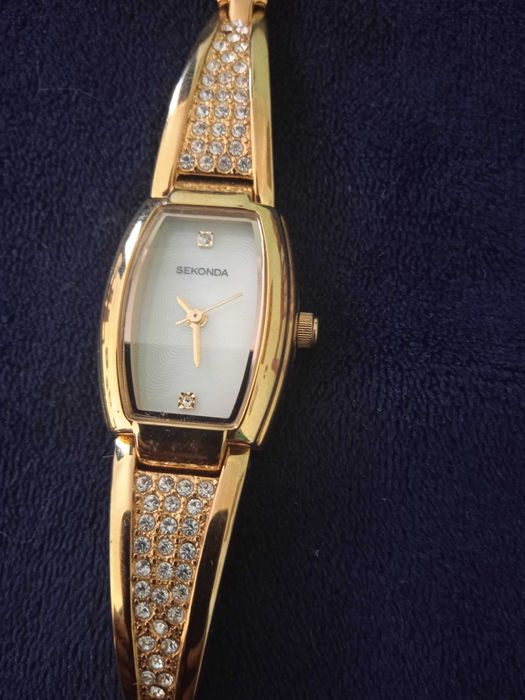 SEKONDA zestaw zegarek i łańcuszek z zawieszką