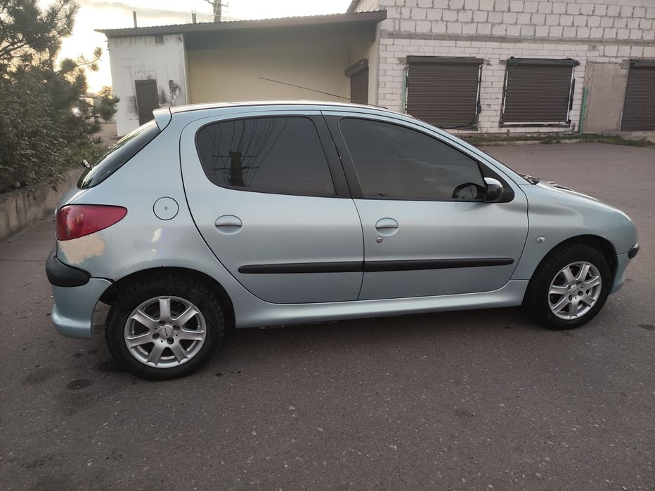 Продам Peugeot 206