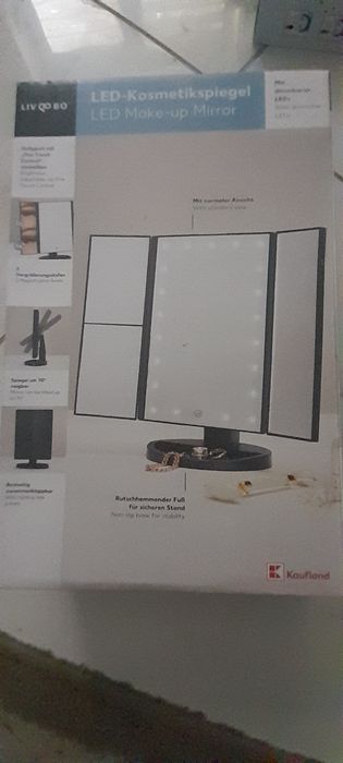 Do kolekcji - lustetko kosmetyczne LED - czarne - nowe