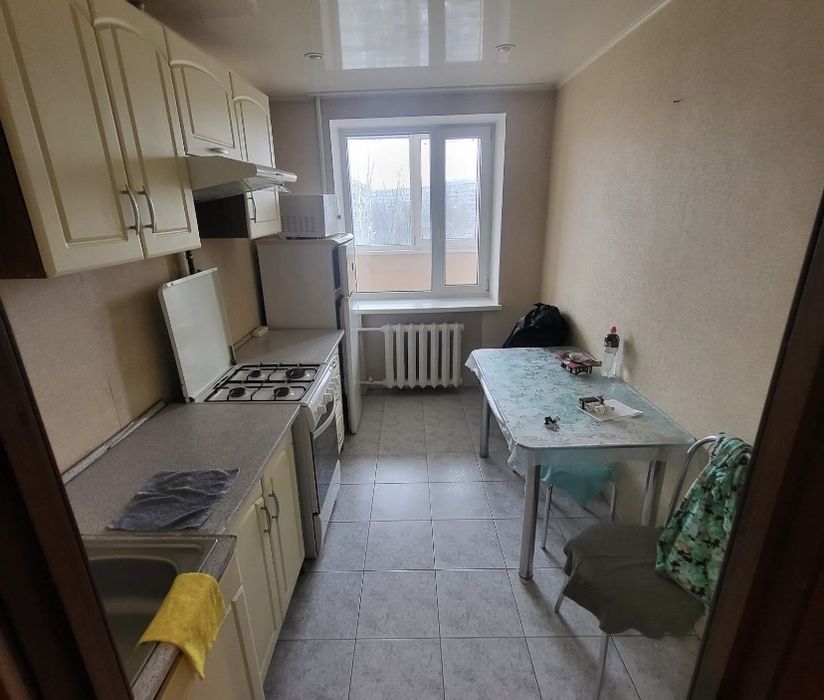 Сдам 2х, комнатную квартиру, проспект героев 9