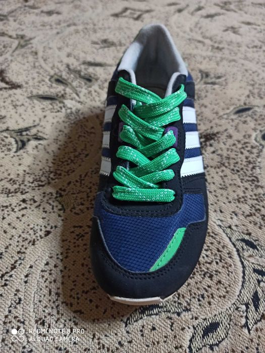 Кросівки дитячі Adidas originals.