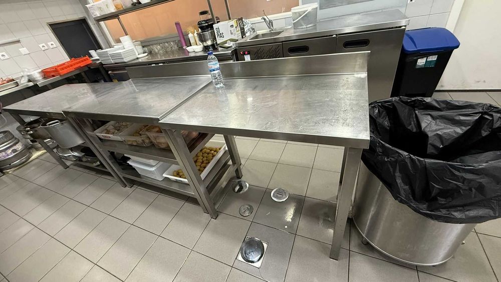 Mesas de Inox de Restaurante e Hotelaria