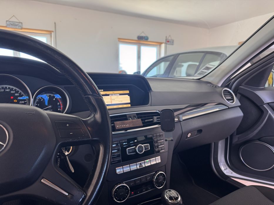 Mercedes Benz C200