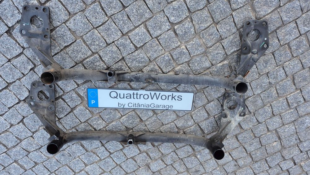 AUDI A4 B5 (8D) - Tubo Metálico Intercooler/ Apoio Motor Frente Fibra.