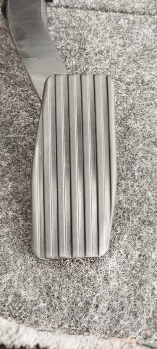 Електронная педаль газа ПРИОРА